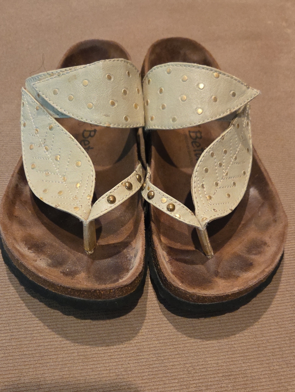 Betula Women’s Cream Leaf-Detail Thong Sandals with Gold Studs Size 39